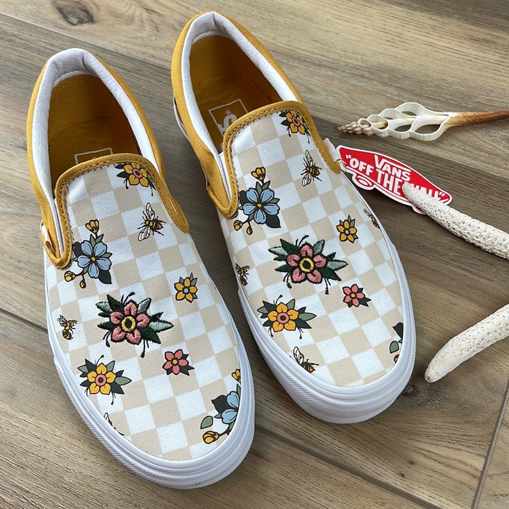 🌴🔆VANS- FLORAL EMBROIDERY SLIP ON’S MUSTERED YELLOW🔆🌴 - Picture 2 of 13